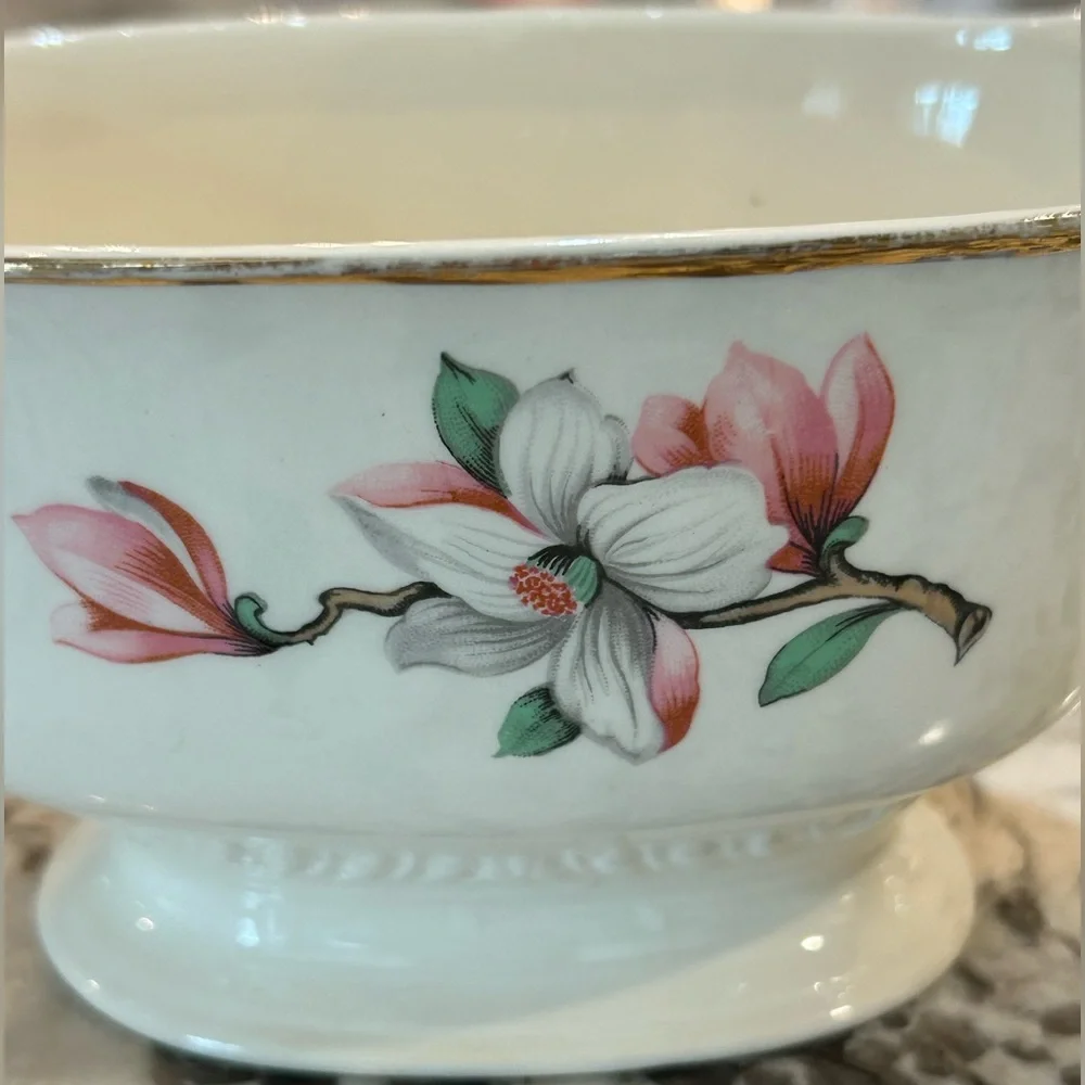 Homer Laughlin Gravy Boat Pink Dogwood Liberty Gold Trim Vintage 1954 - Picture 2 of 6